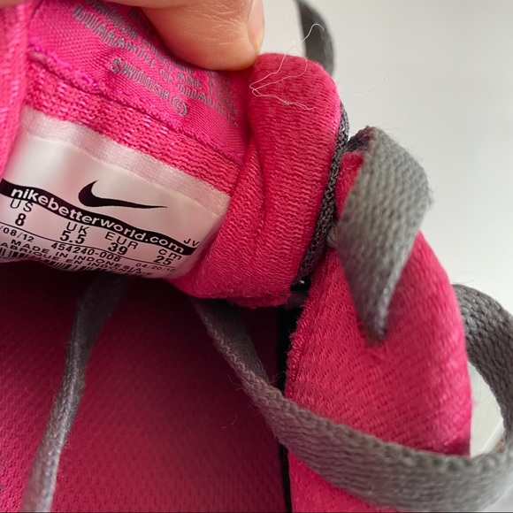 Nike women’s Dual Fusion ST2 running shoes. - Picture 8 of 9